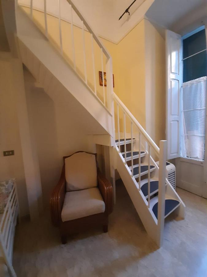 Holiday House Nel Cuore Di Bari Exterior photo