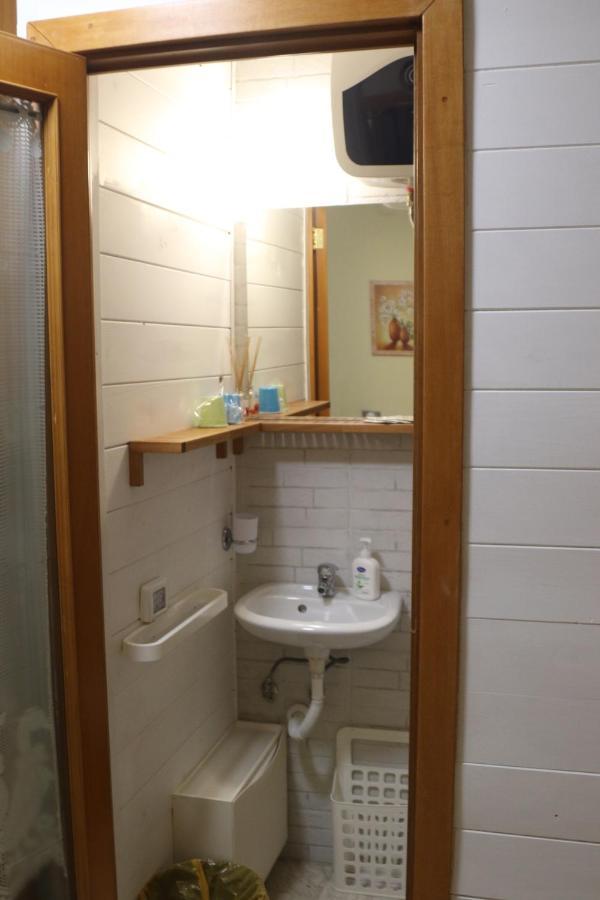 Holiday House Nel Cuore Di Bari Exterior photo