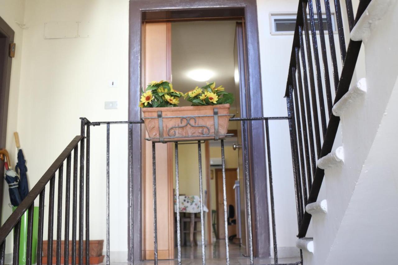 Holiday House Nel Cuore Di Bari Exterior photo