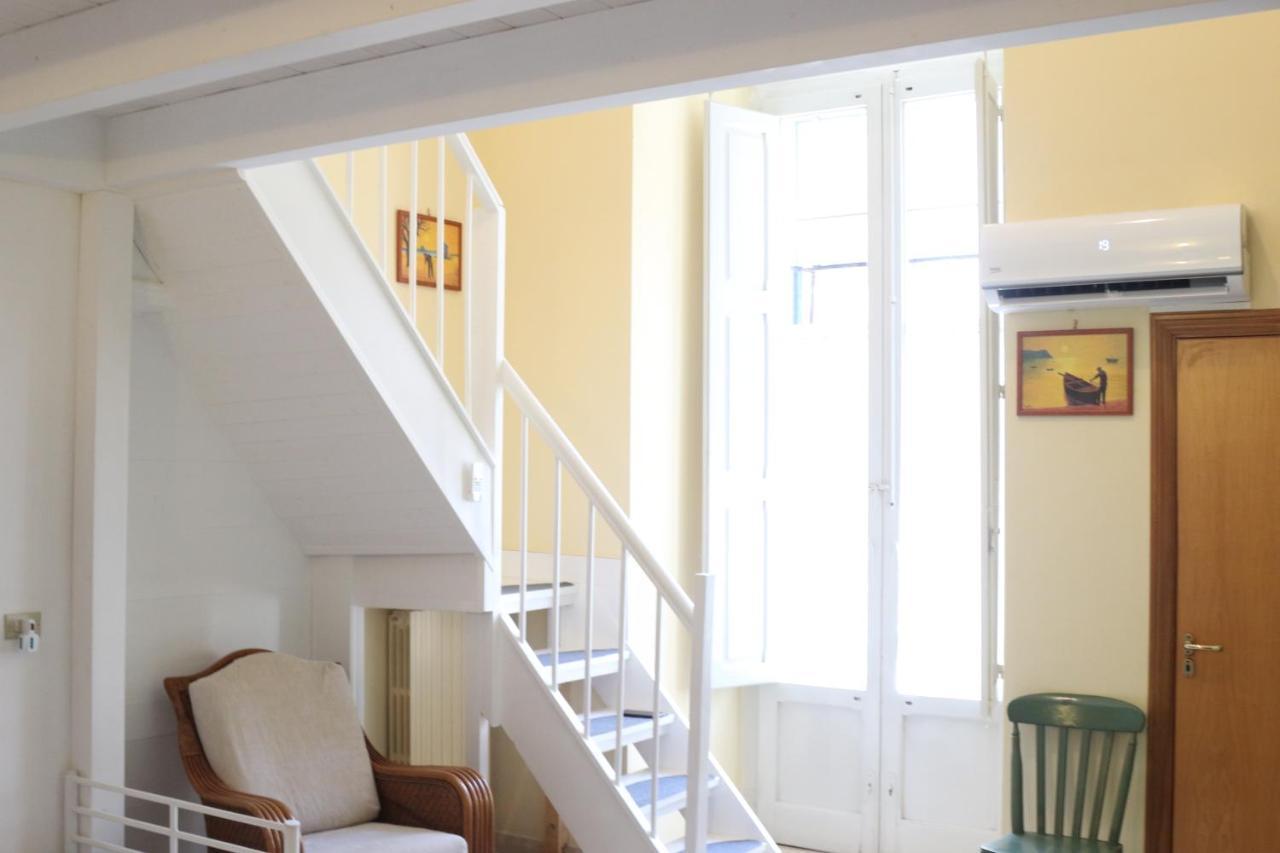Holiday House Nel Cuore Di Bari Exterior photo